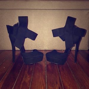 It’s my privilege to give you Miss Black🖤